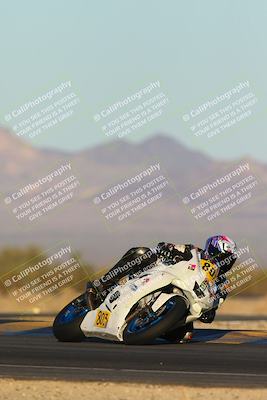 media/Dec-07-2024-CVMA (Sat) [[21c5f1ef85]]/Race 13-Amateur Supersport Middleweight/